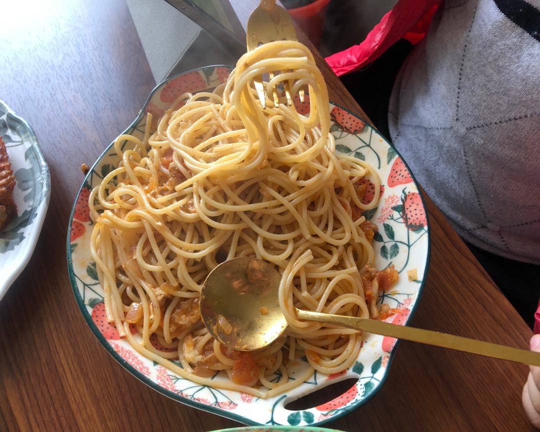 蕃茄蘑菇肉酱意大利面