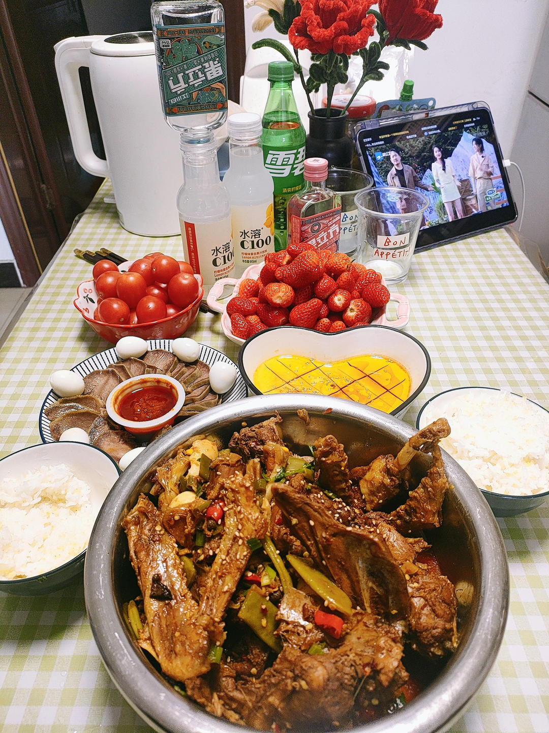 传统正宗的啤酒鸭配方和做法，鲜嫩香浓，只需炒千万不要焯水