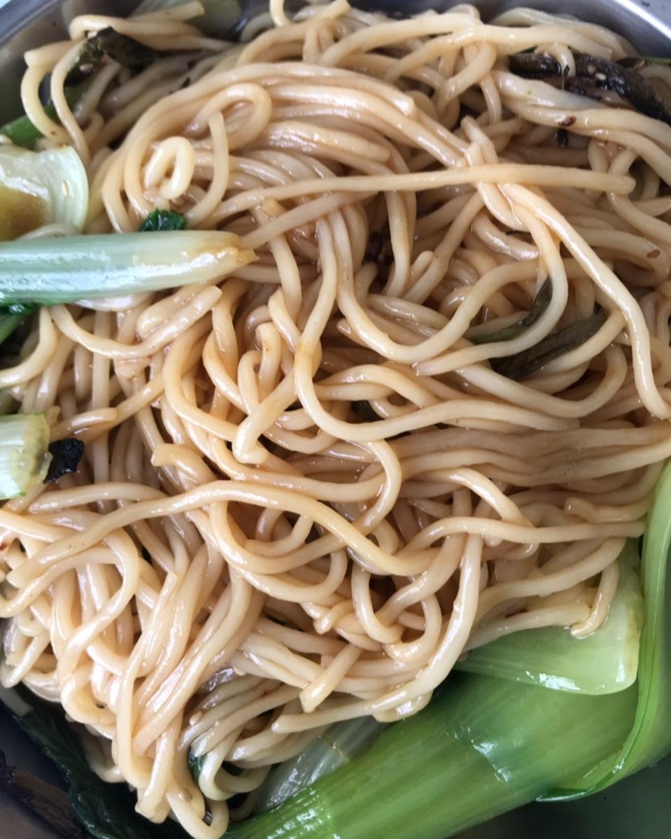 10分钟搞定的一碗葱油拌面