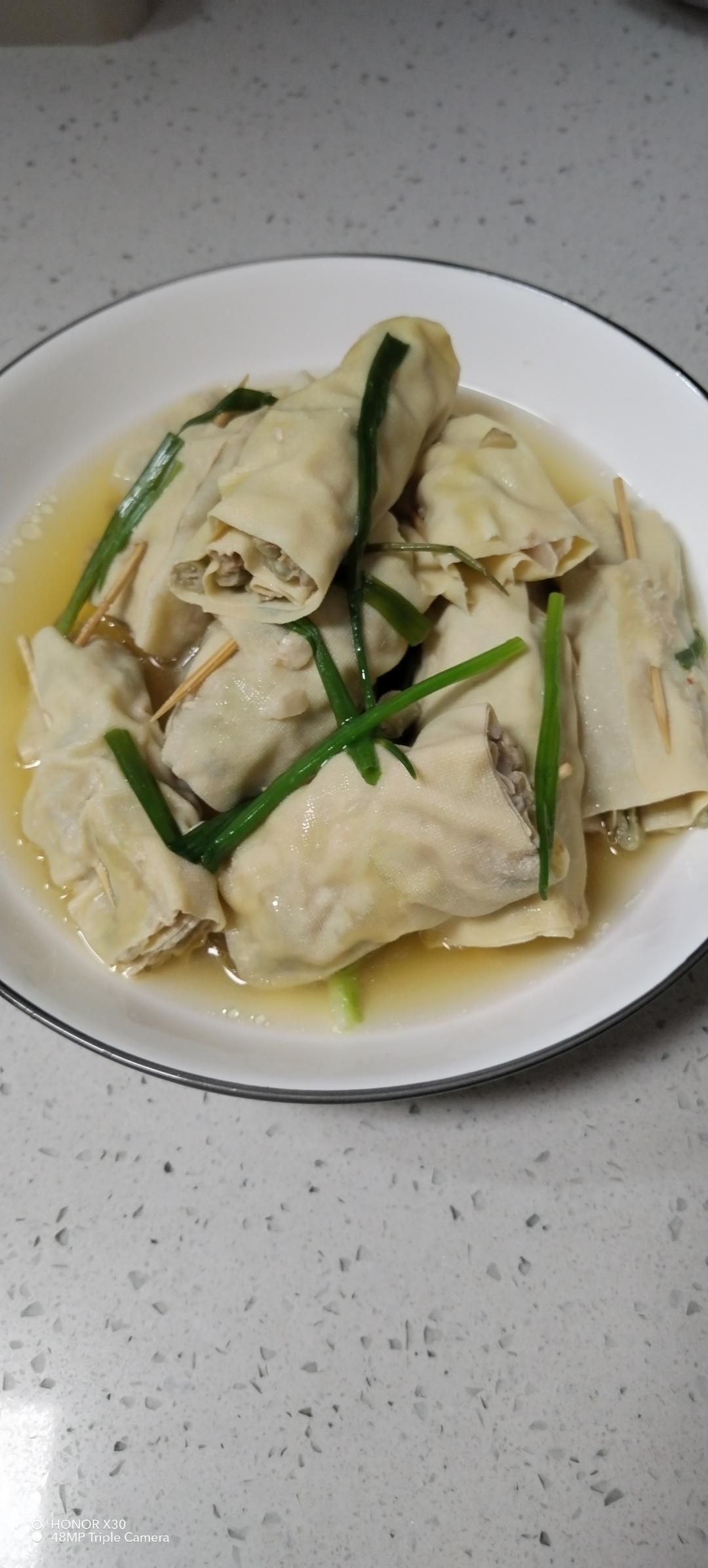 鲜肉开洋千张包子