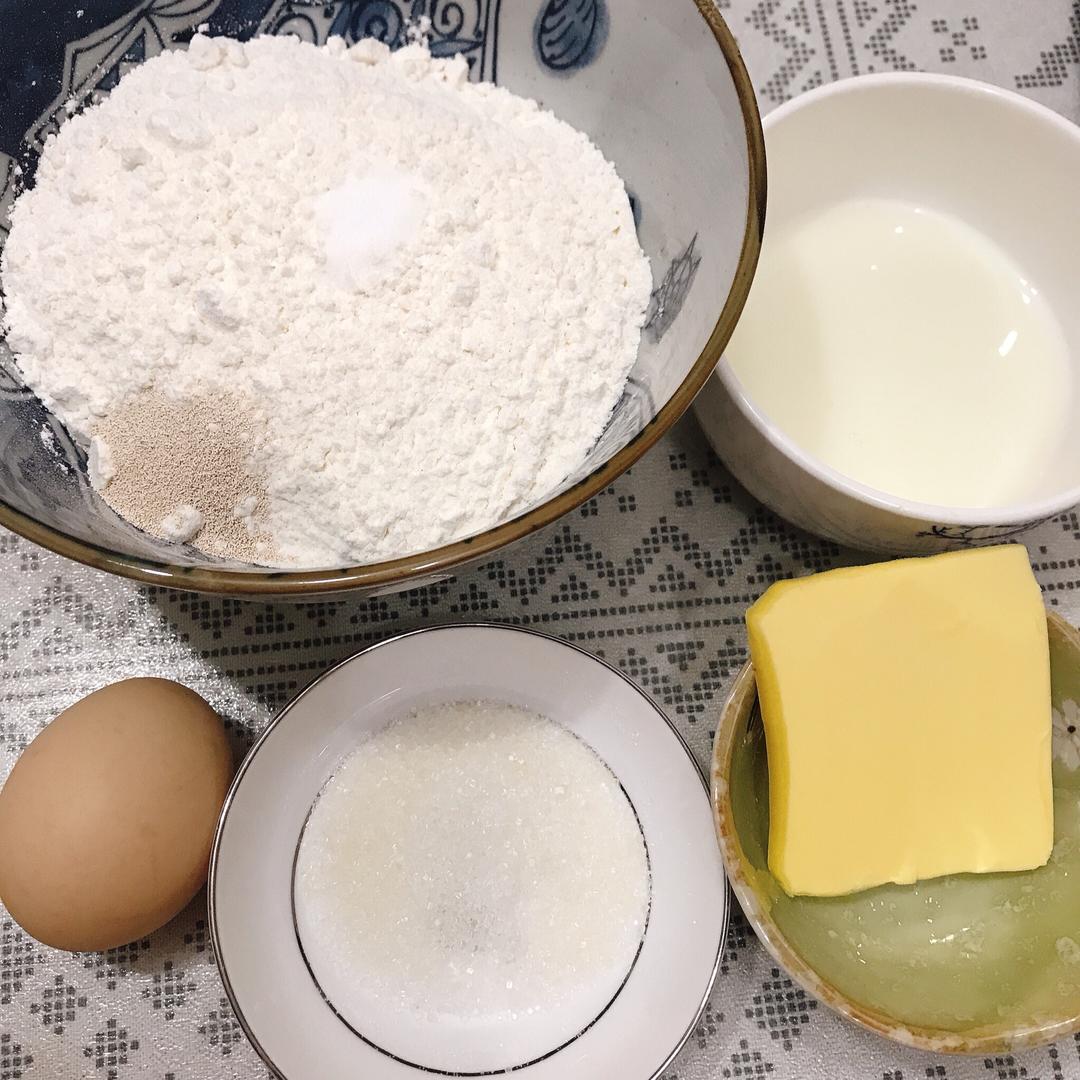 纯奶手撕吐司的做法 步骤1