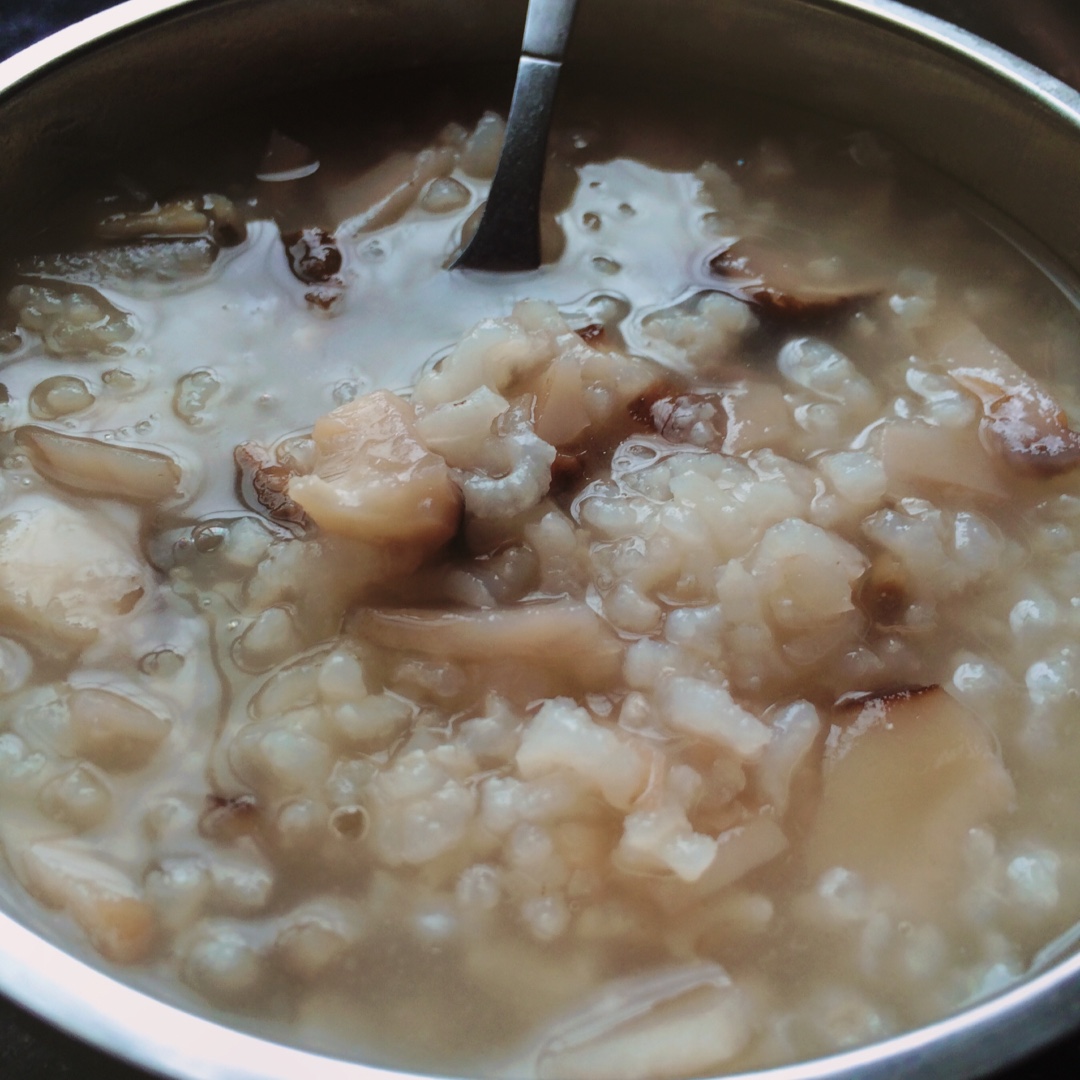 俺是郑大厨做的排骨粥