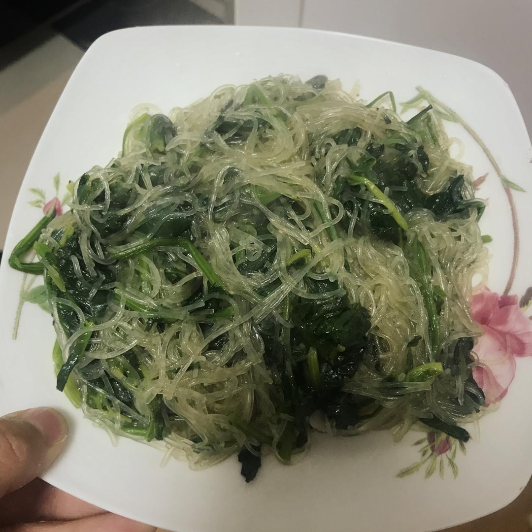 菠菜炒粉丝