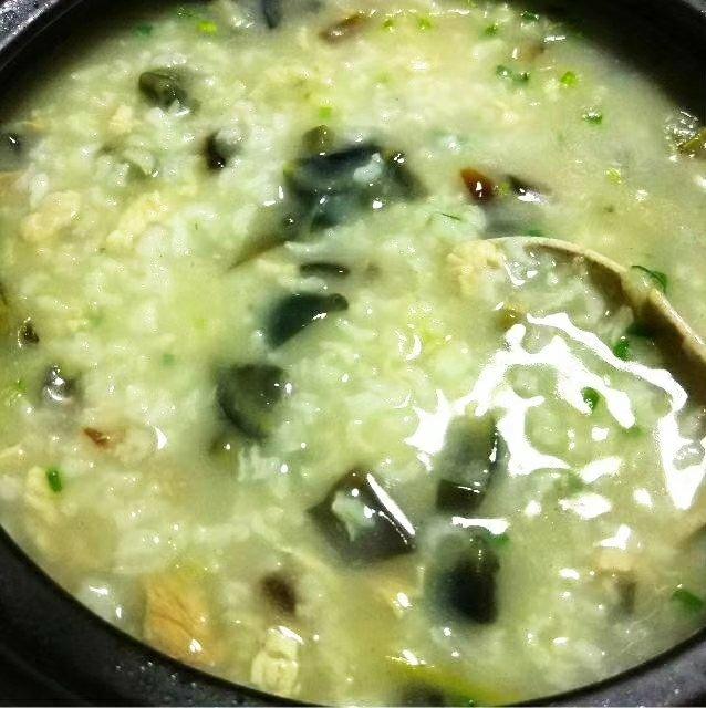 皮蛋瘦肉粥 Pidan & Pork Rice Soup
