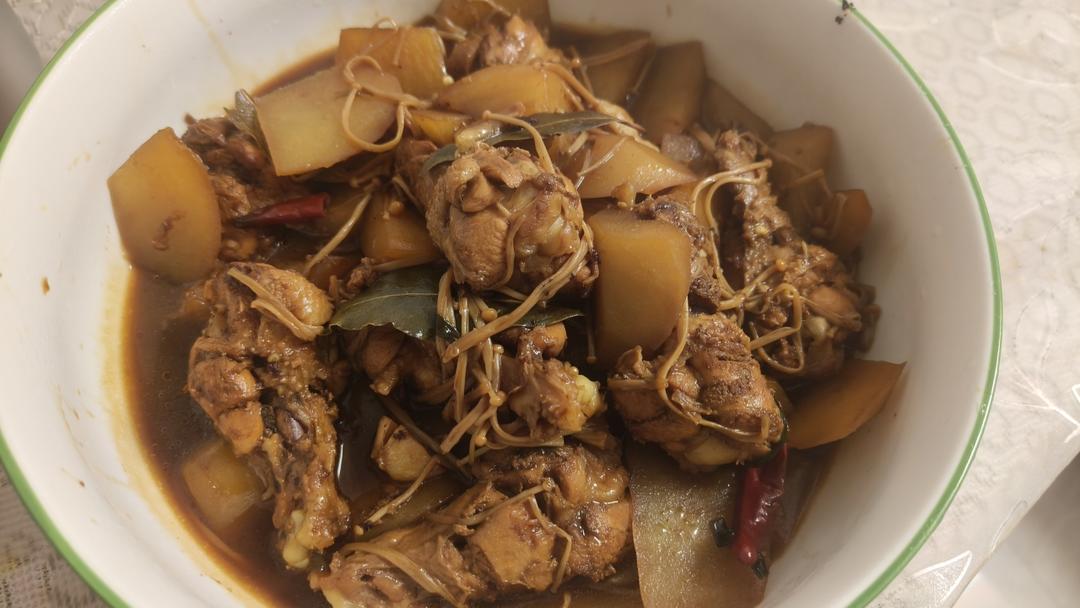 鸡翅根烧土豆好吃到爆