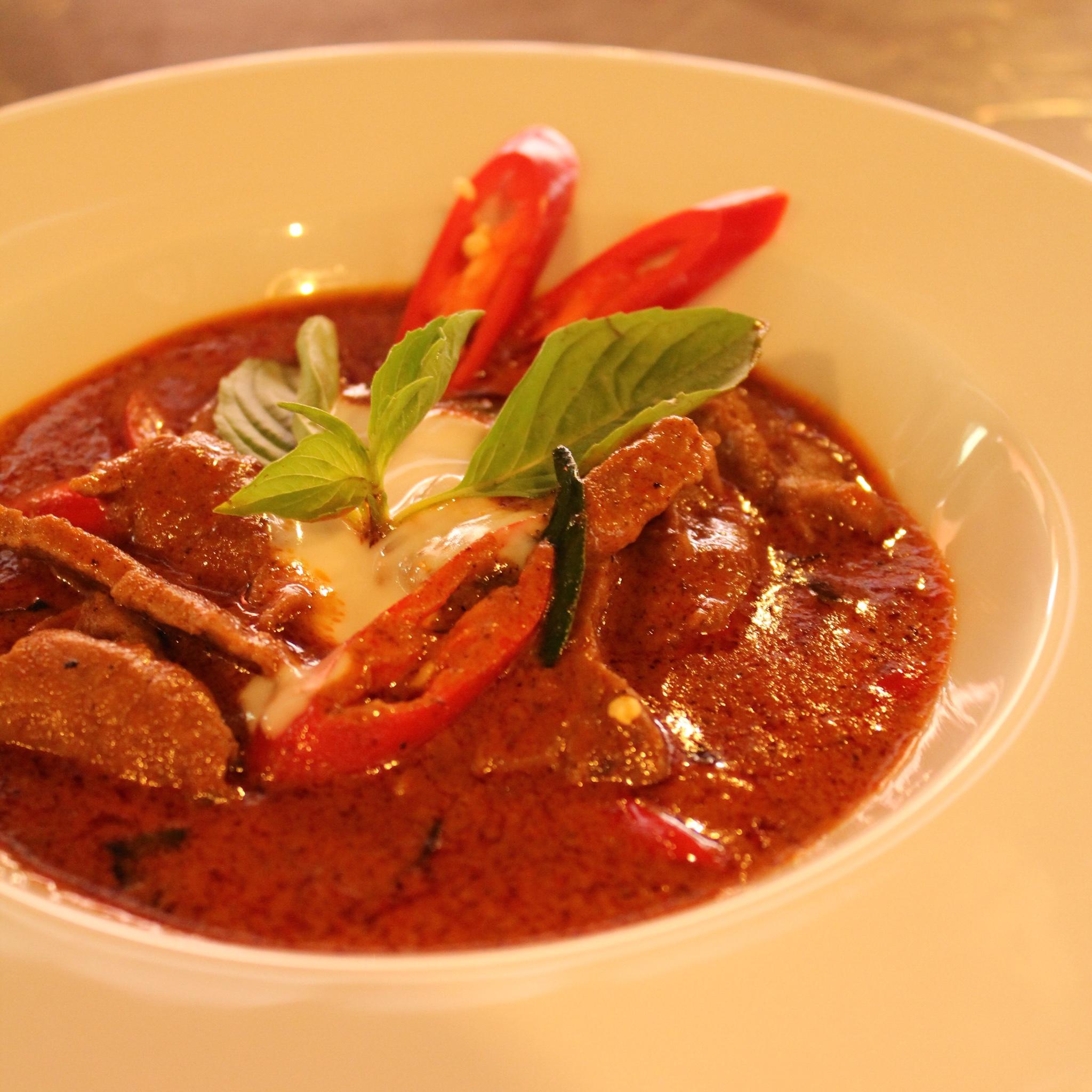 红咖喱牛肉（Paneang Nua）的做法