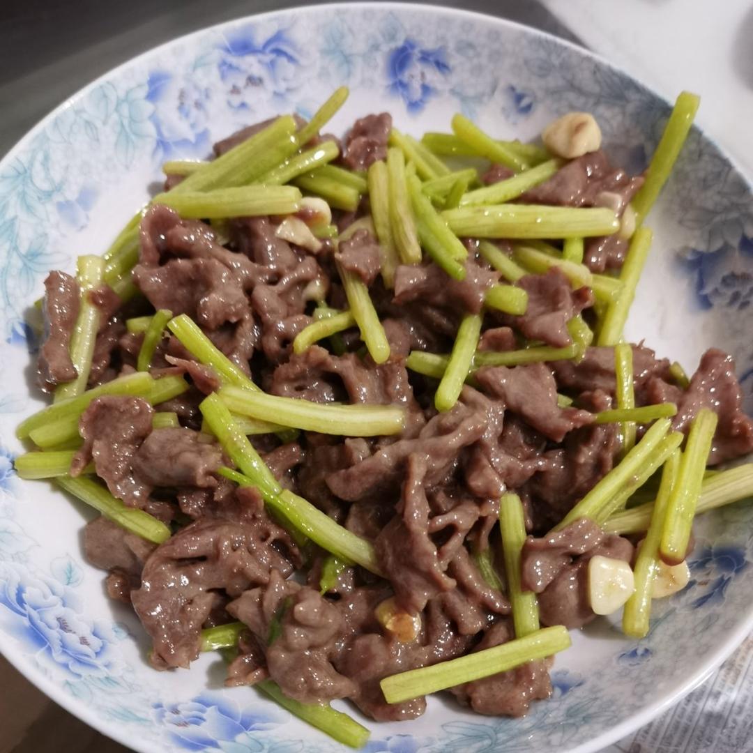 又嫩又滑的小炒牛肉