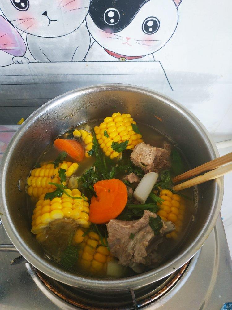 排骨玉米汤