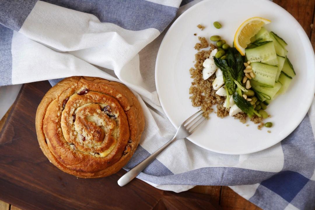 【原麦早餐】咖啡甜心：饭饭的毛豆藜麦芝士沙拉盘的做法