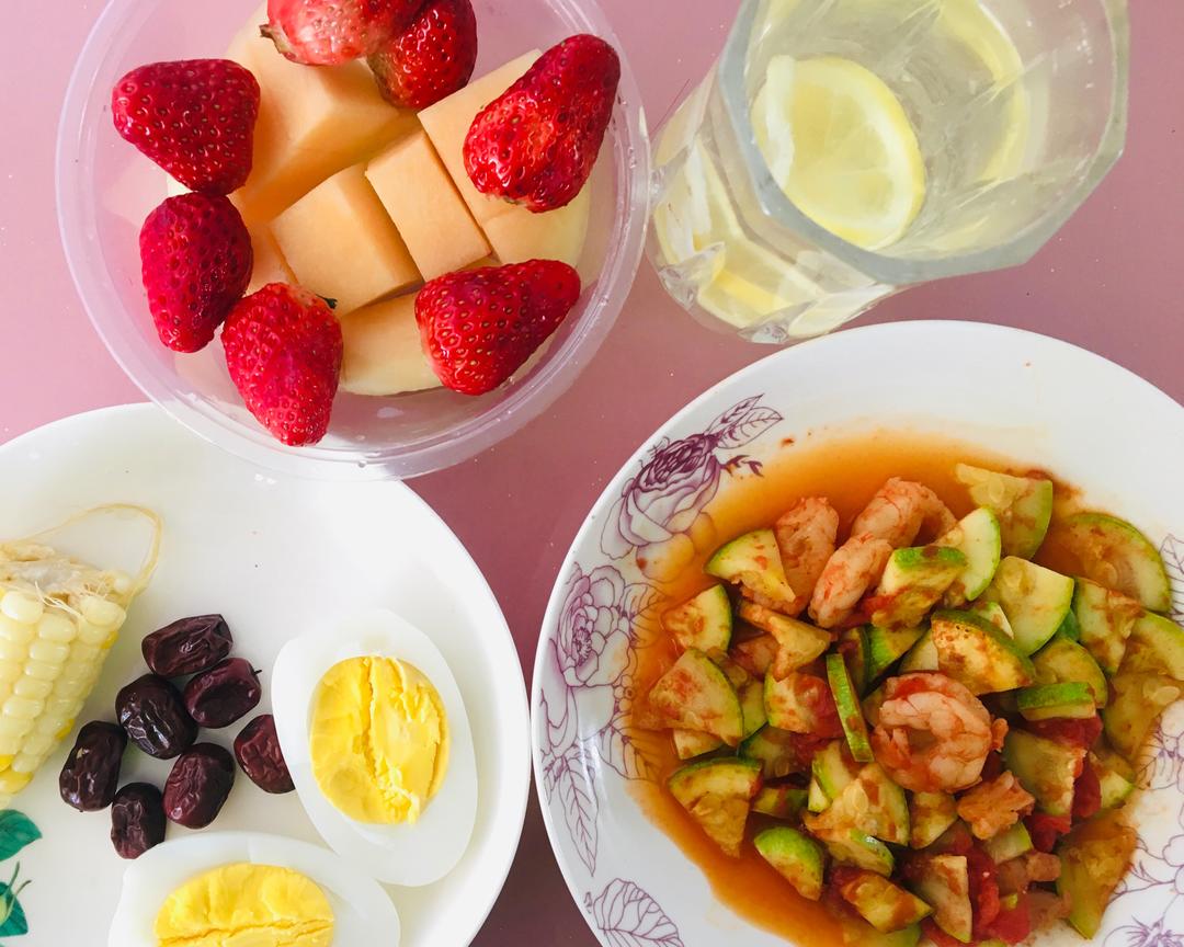 早餐搭配#西葫芦番茄炒虾仁