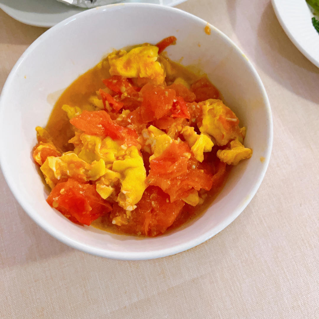 番茄炒鸡蛋（超浓的番茄味）