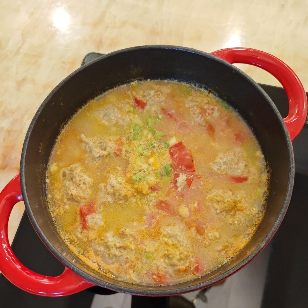家传浓汤西红柿🍅猪肉丸子汤