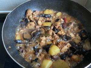 鸡肉炖土豆的做法 步骤9