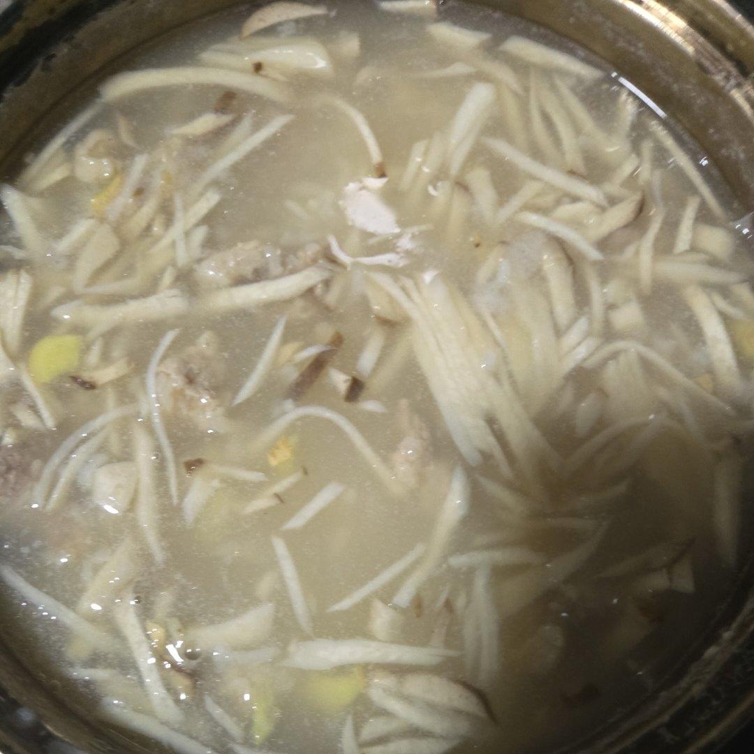 杏鲍菇瘦肉粥