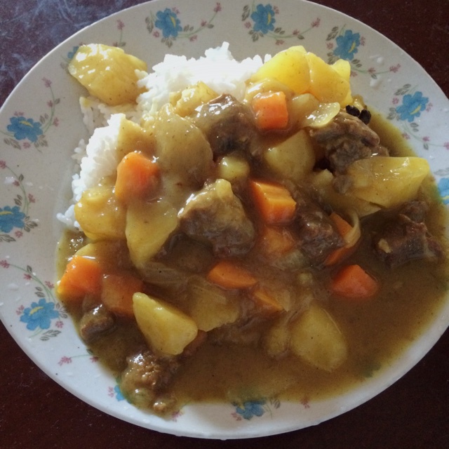 冬日暖身咖喱牛腩锅