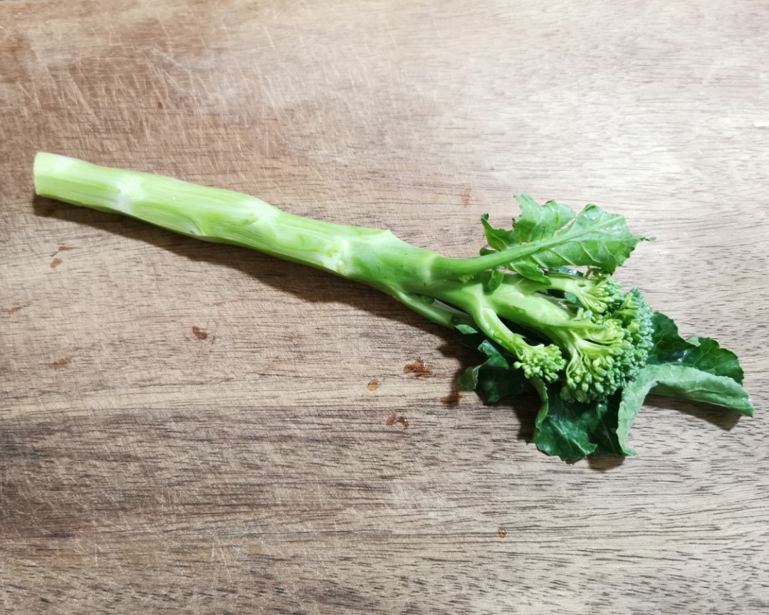 炒西兰苔，可炒一切绿色蔬菜配方的做法 步骤2