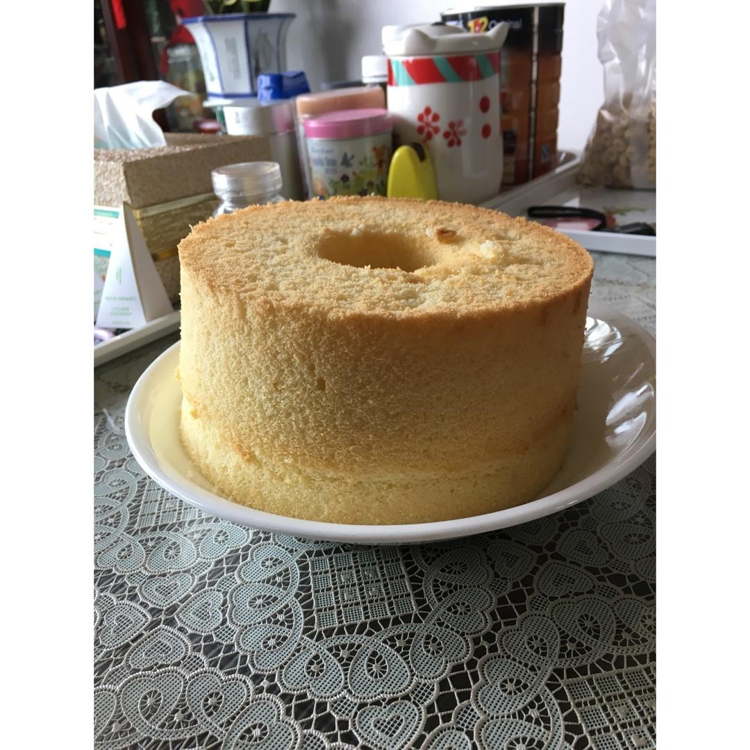 淡奶油戚风～柔软细腻奶味十足