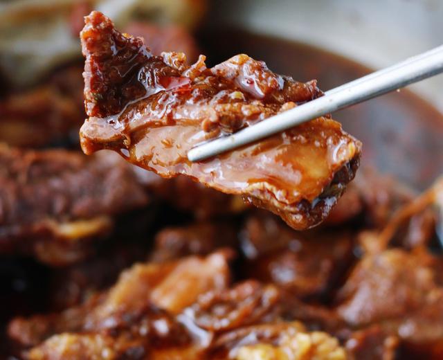 香到邻居小孩都走错门的卤肋条的做法