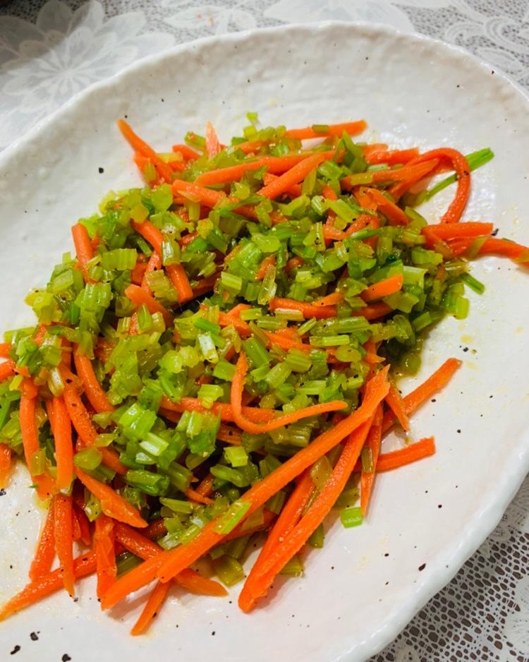 凉拌香芹