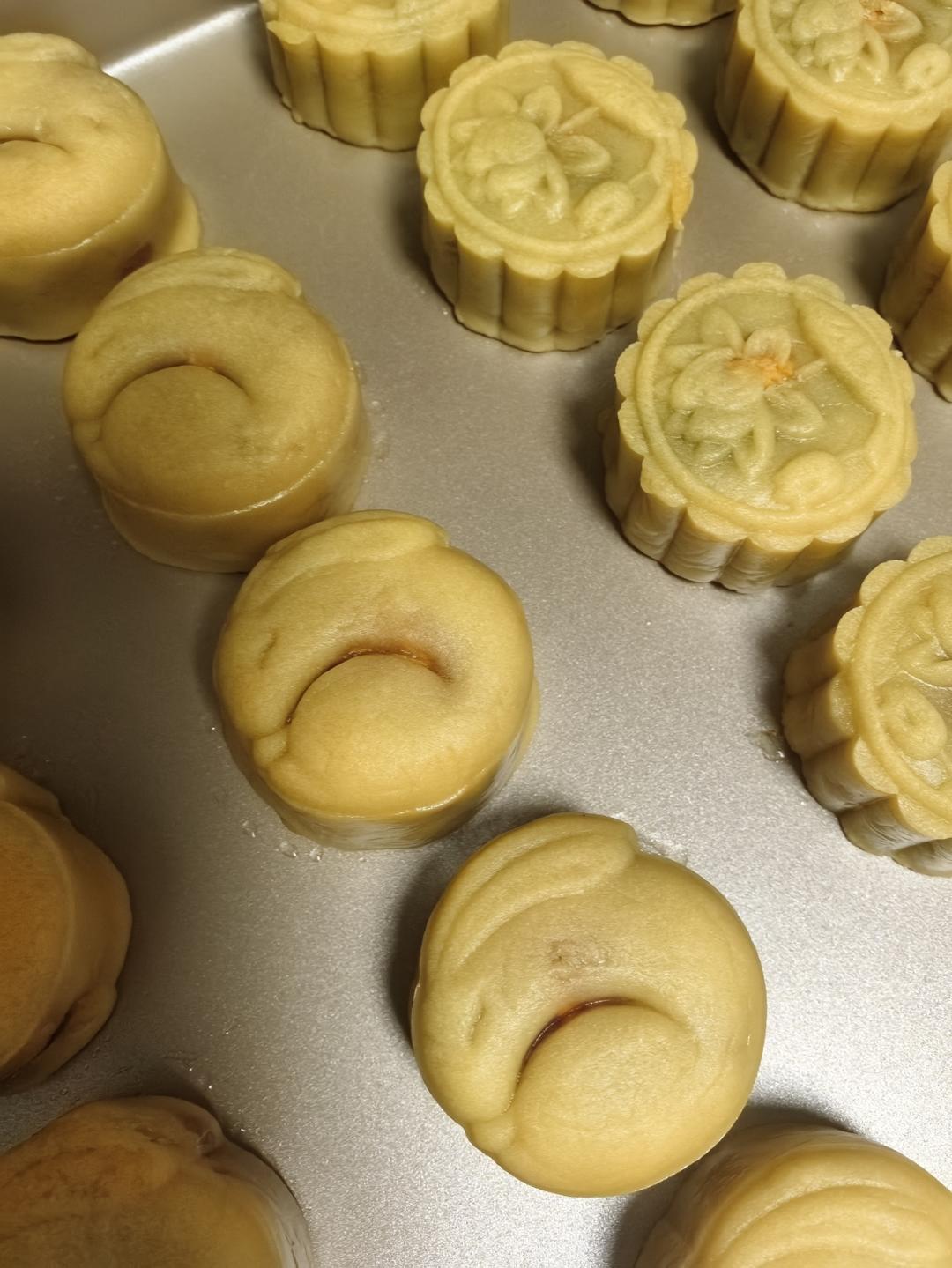 广式月饼——蛋黄莲蓉月饼