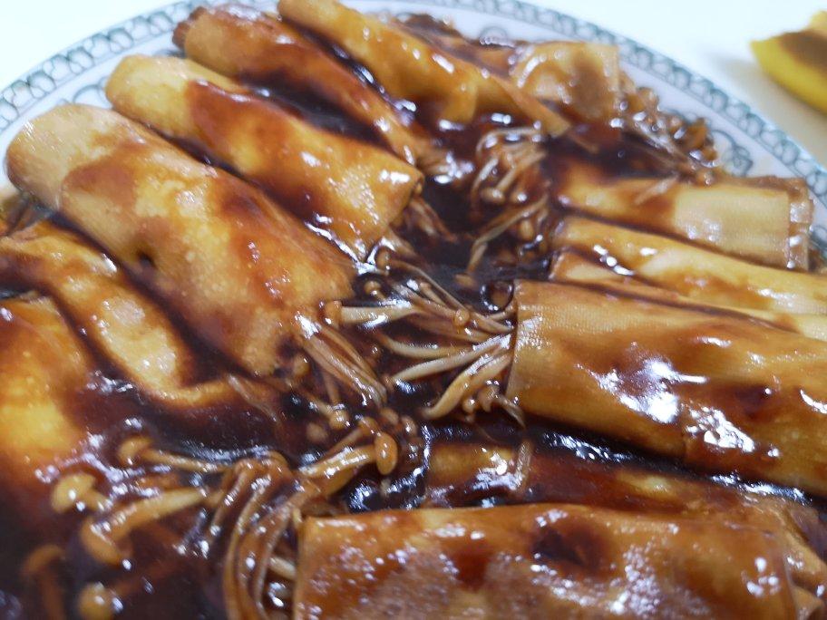 比肉还好吃的金针菇豆皮卷