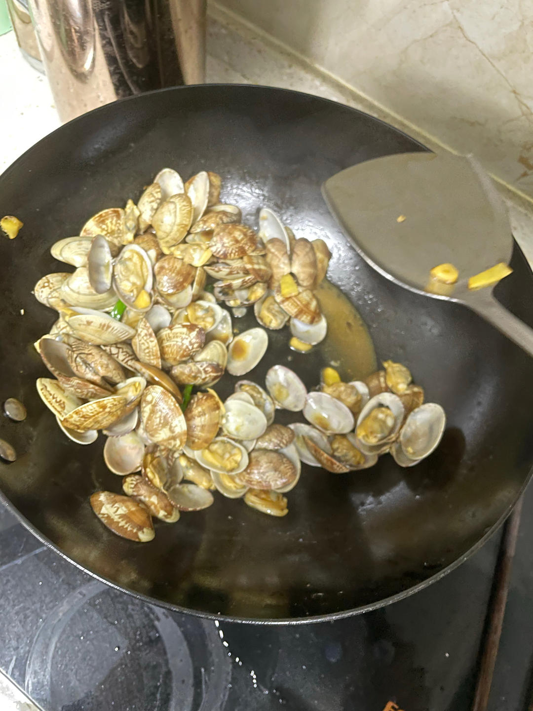 5分钟快手菜❗️秒杀路边摊爆炒花甲～好吃到爆