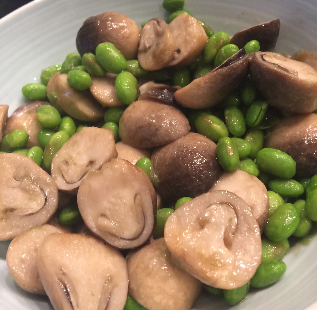 草菇烧毛豆