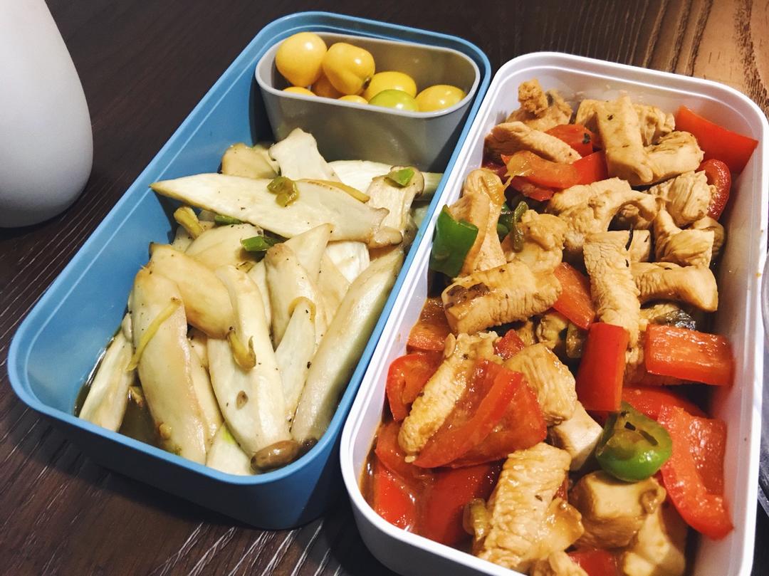 健身减肥最爱的鸡胸料理！——彩椒鸡丁