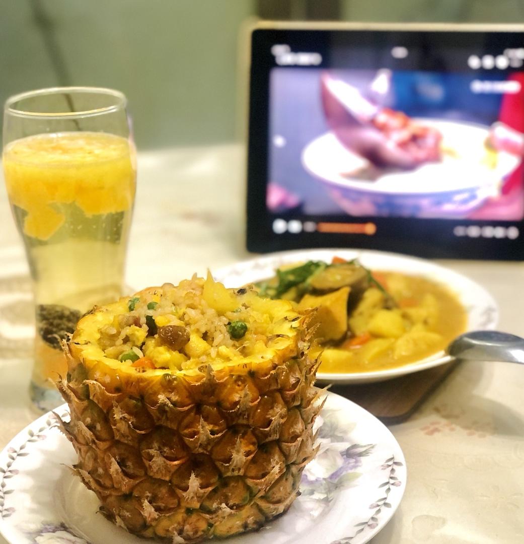 虾仁菠萝炒饭