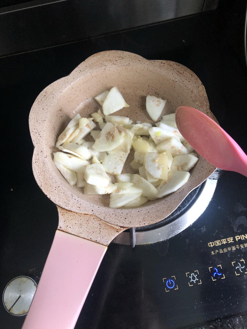 儿时的土菜：辣椒炒茄子