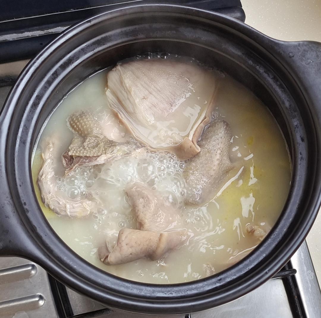 〈胡椒猪肚鸡汤〉，我超级喜欢的味道，欣小厨 😏