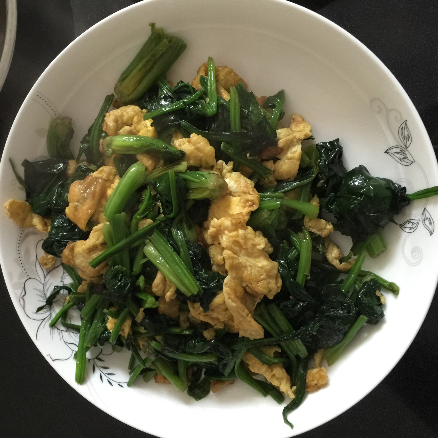 菠菜炒鸡蛋