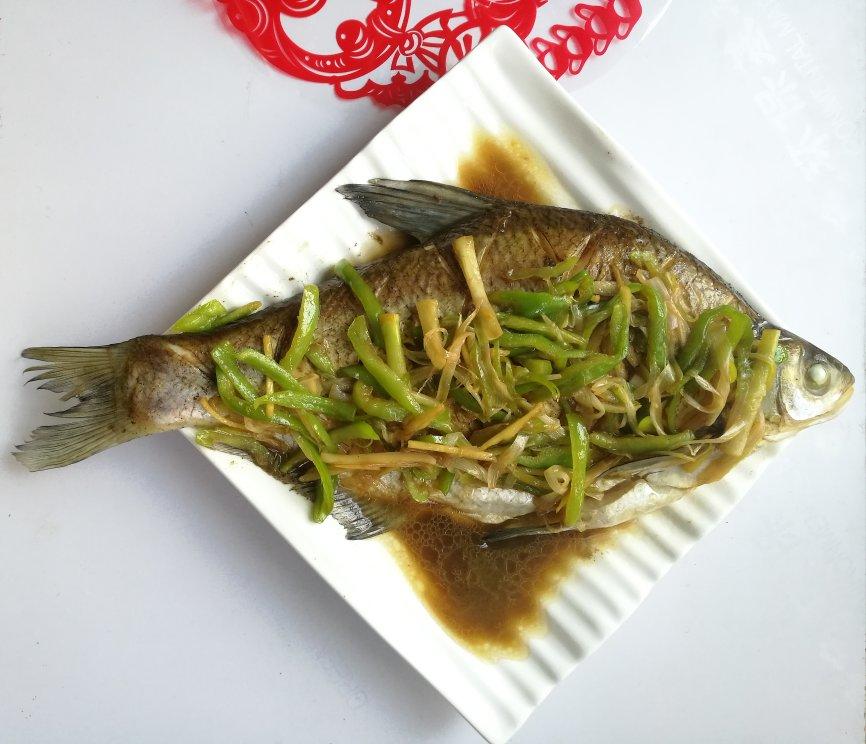 蒜蓉金针武昌鱼