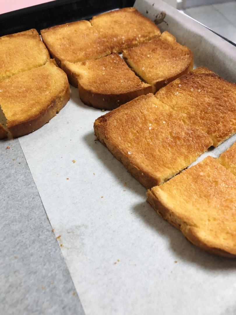 炼乳烤吐司