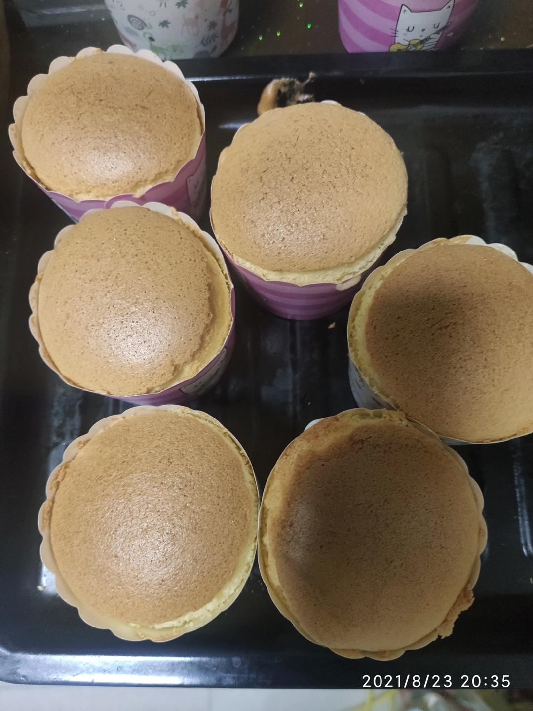 纸杯蛋糕 8寸戚风蛋糕的量