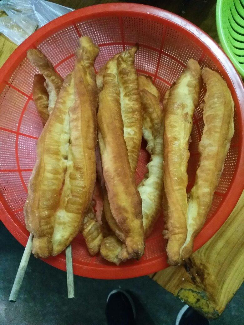 （视频菜谱）自制蓬松 炸油条