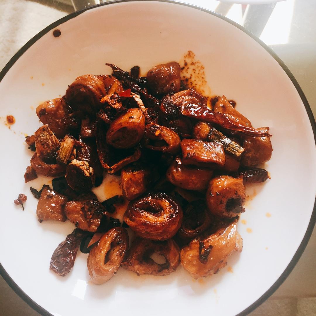 好吃到爆火爆肥肠