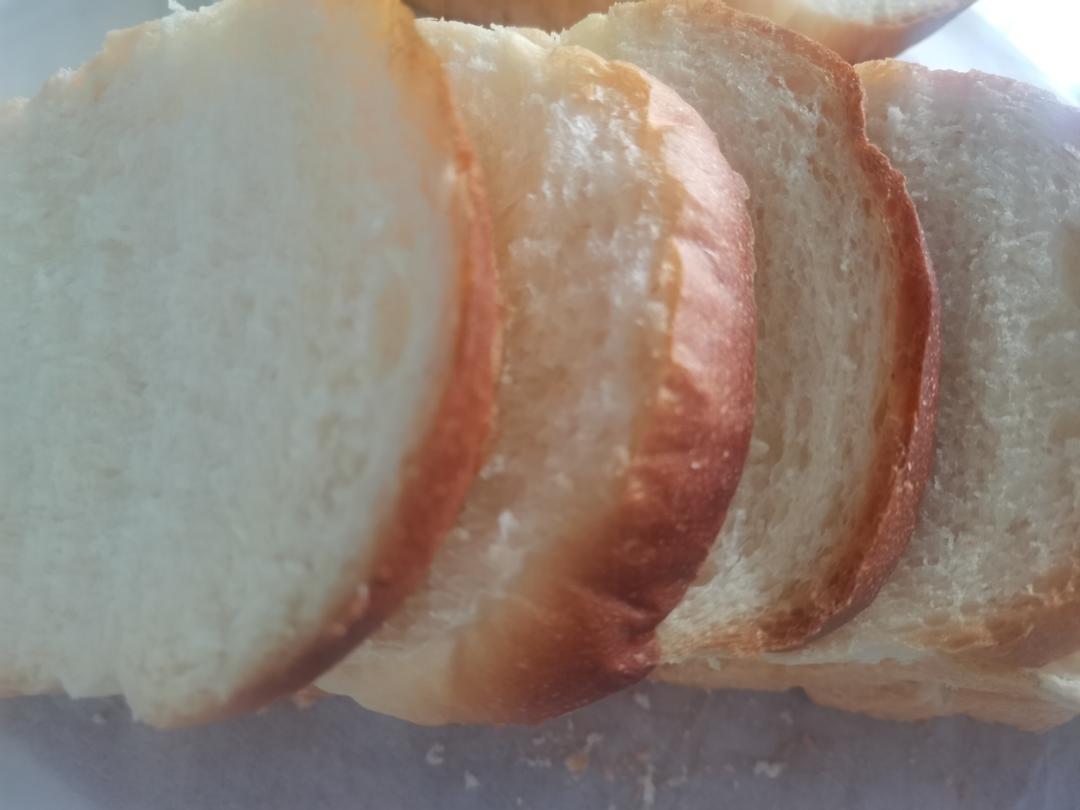 奶香纯粹的重料淡奶油吐司