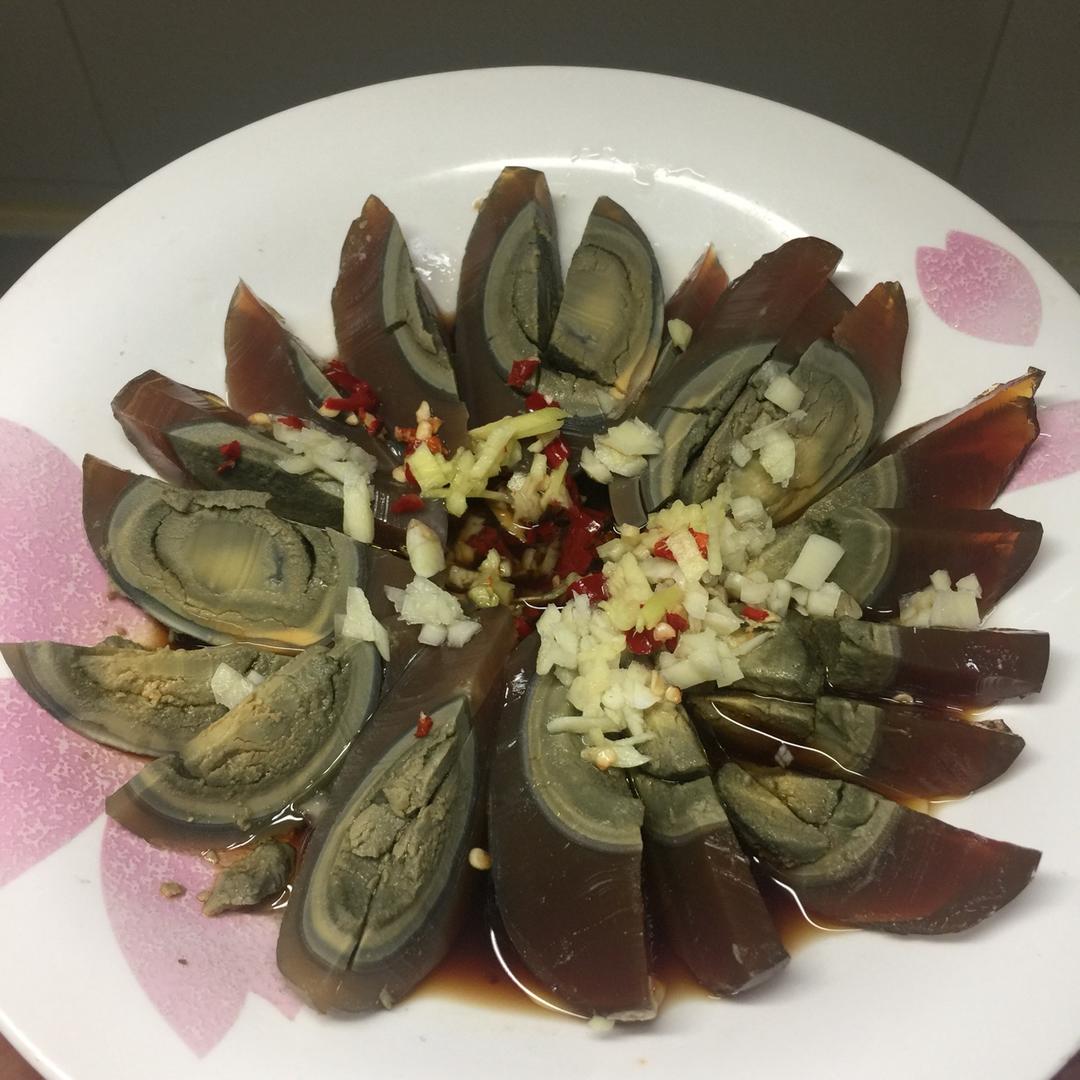 凉拌皮蛋