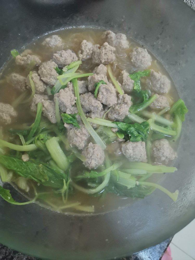 小白菜猪肉丸子汤