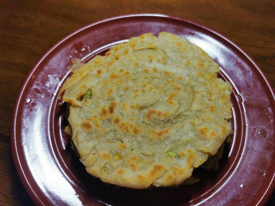 鸡蛋葱油饼                  （更新饼坯保存方法）