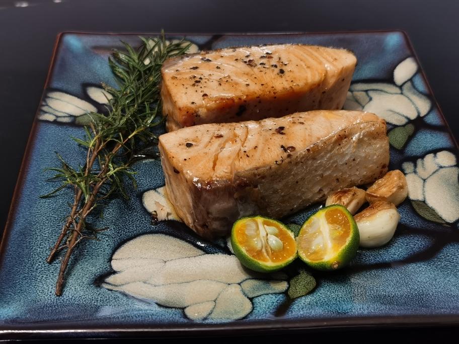 迷迭香柠檬香煎三文鱼的做法