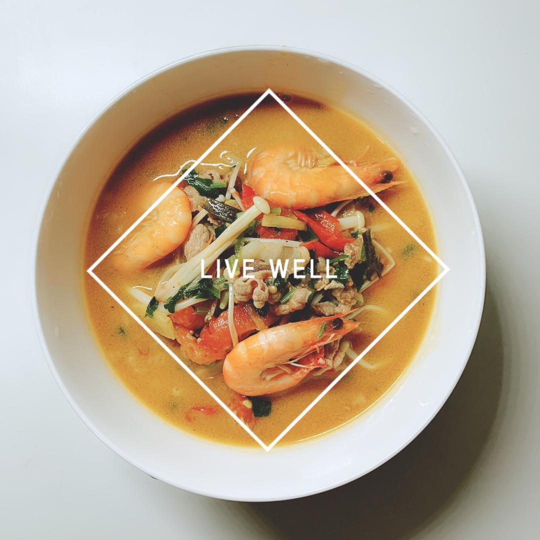 番茄金针菇肥牛锅 鲜到眉毛掉