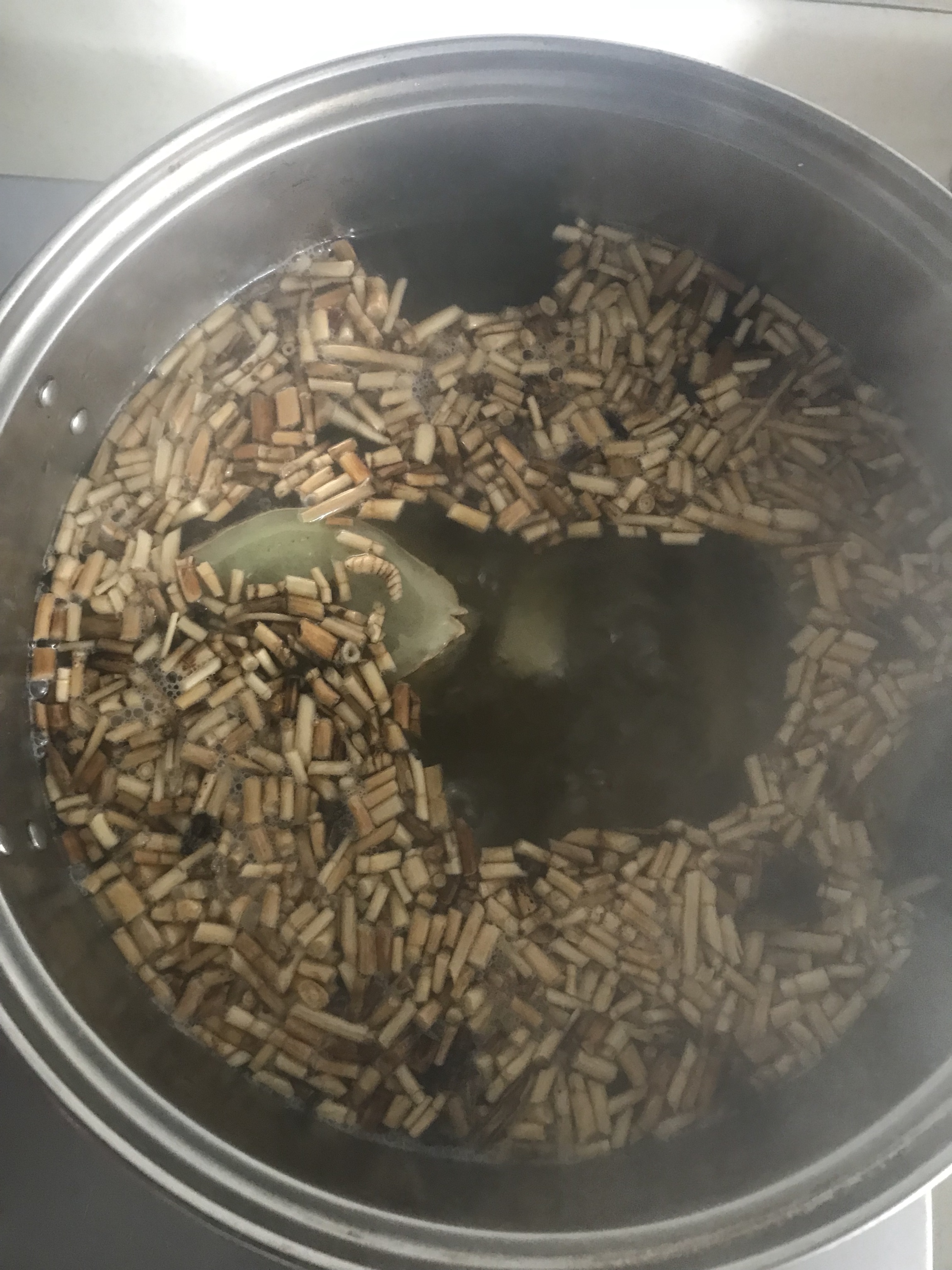 茅根竹蔗汤的做法 步骤3