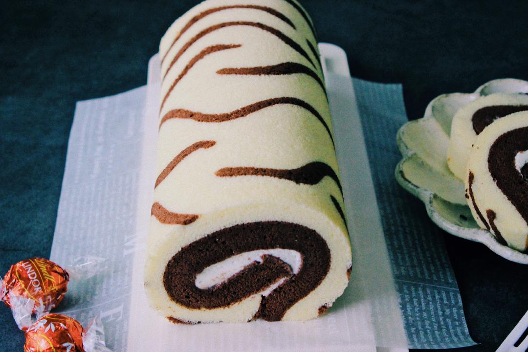 斑马纹黑白双色小四卷