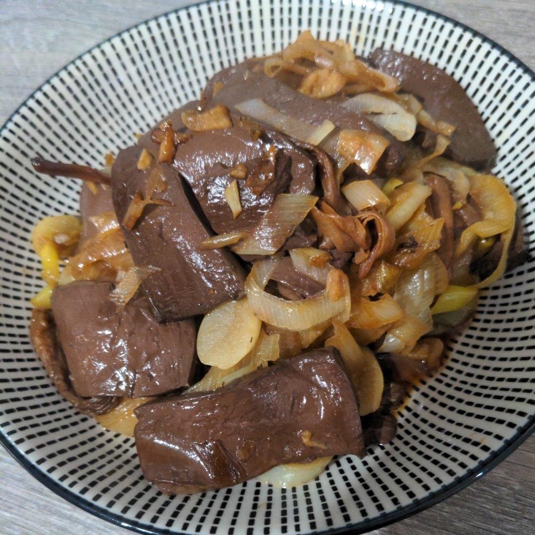 大葱冒鸭血（炒鸭血）