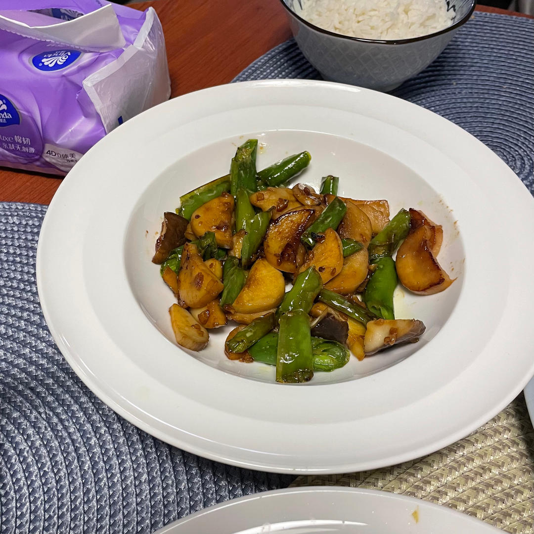 青椒素炒杏鲍菇