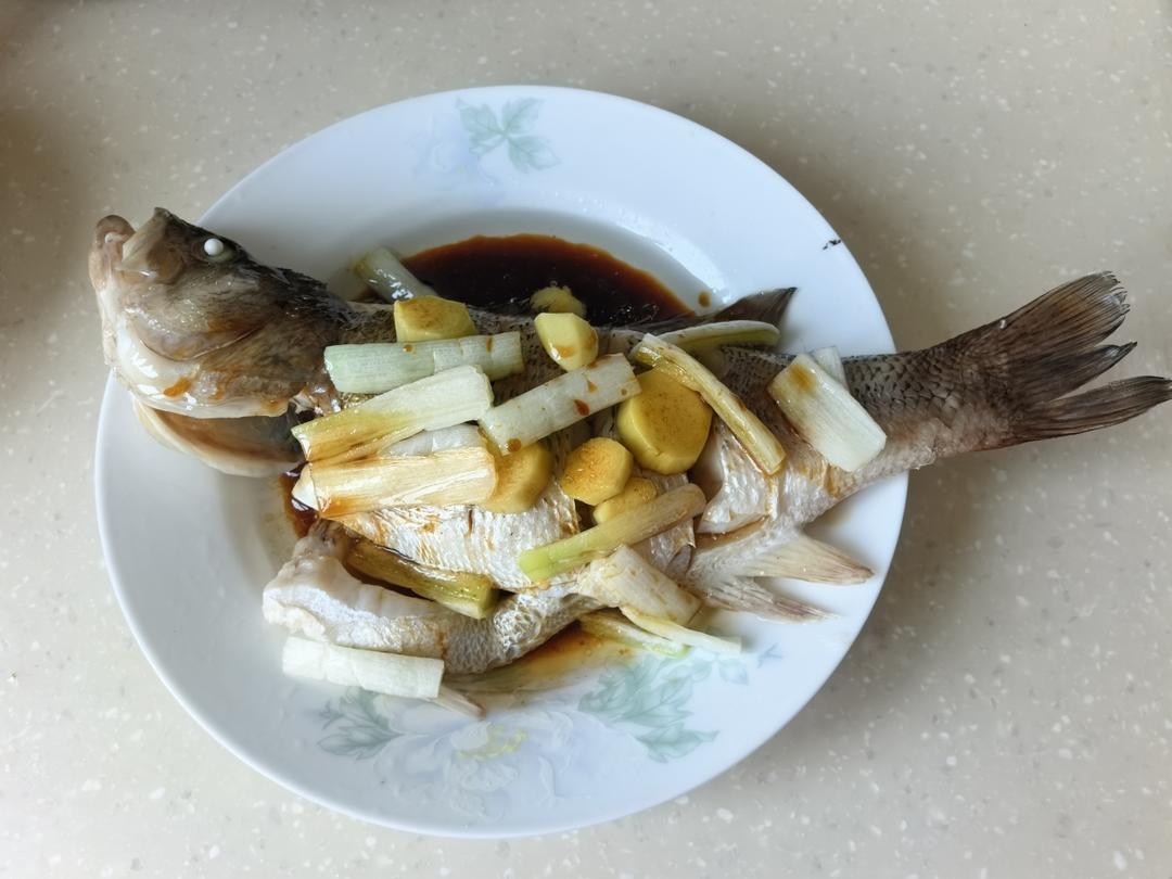 清蒸鲈鱼