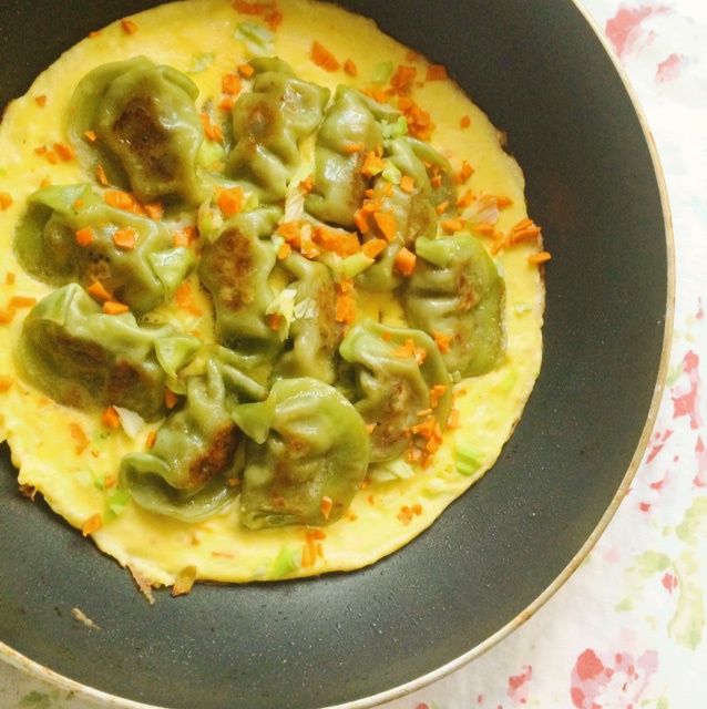 蛋抱煎饺（速冻饺）