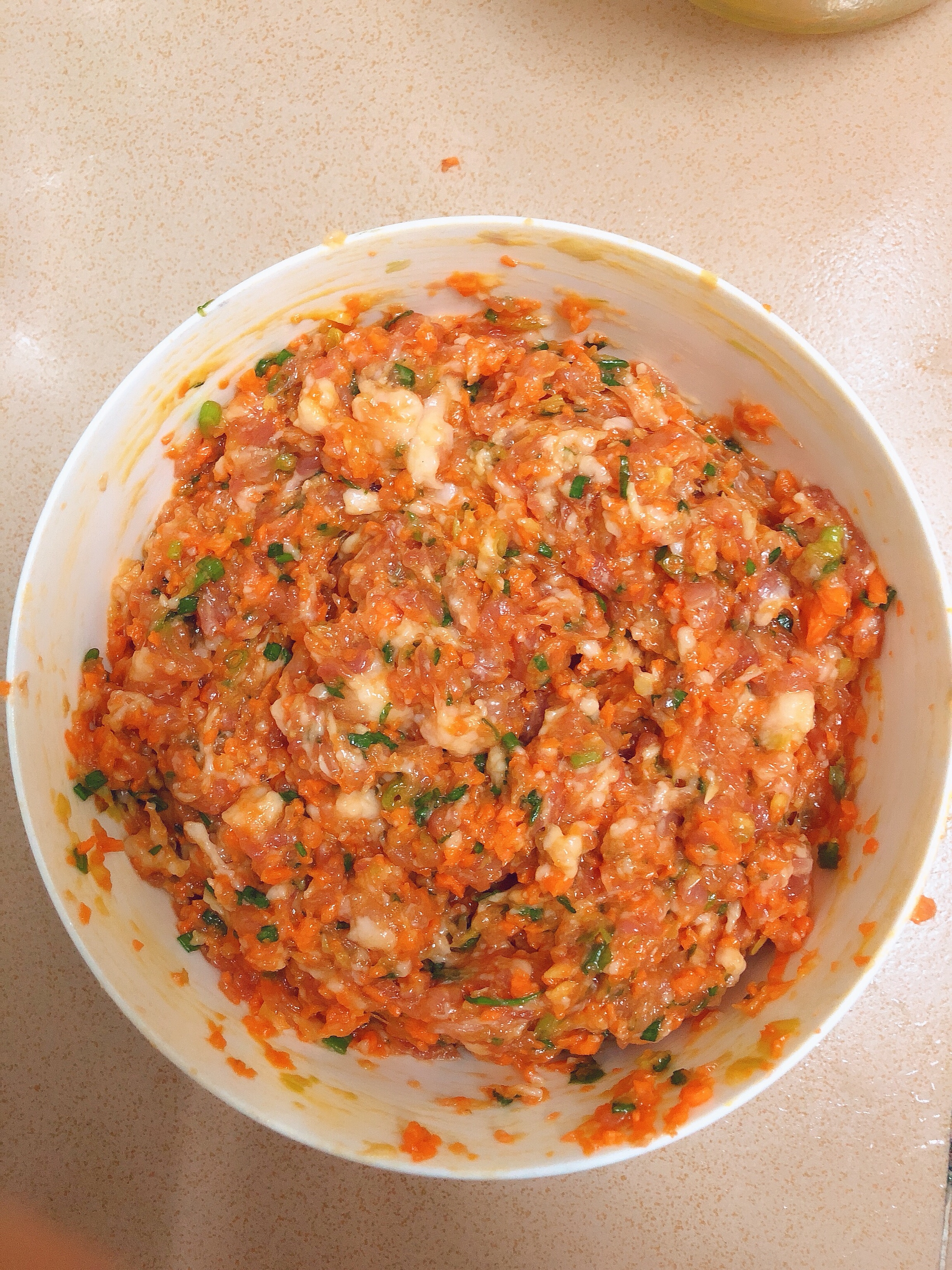 胡萝卜🥕香葱猪肉馅饺子🥟的做法